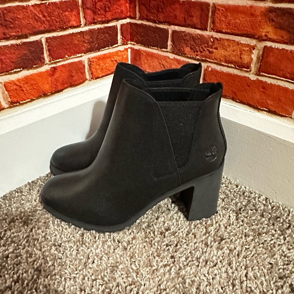 Timberland Black Leather Block Heel Chelsea Ankle Boots